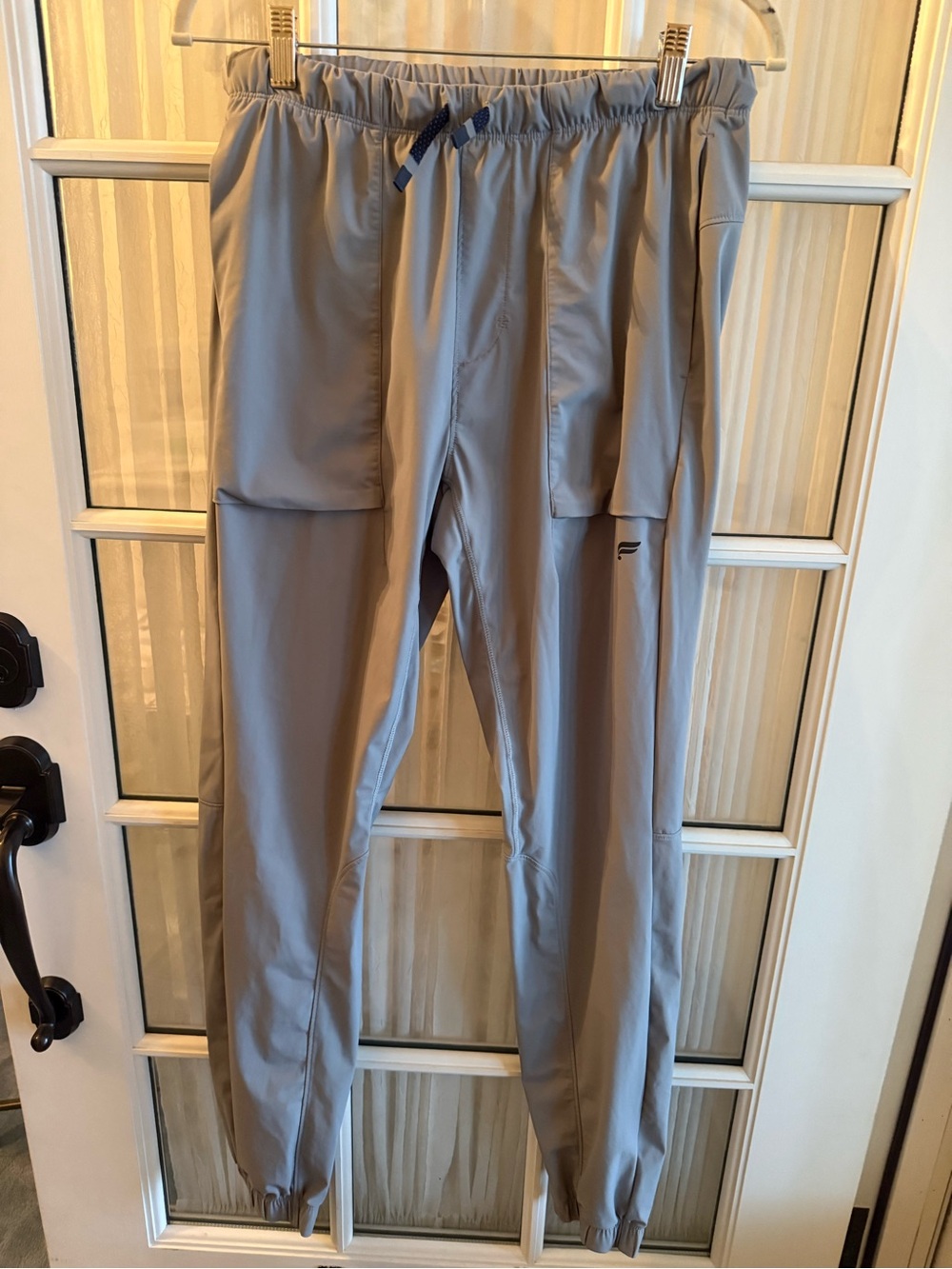 Fabletics Medium Tall Men's Lightweight Grey Jogger Pants